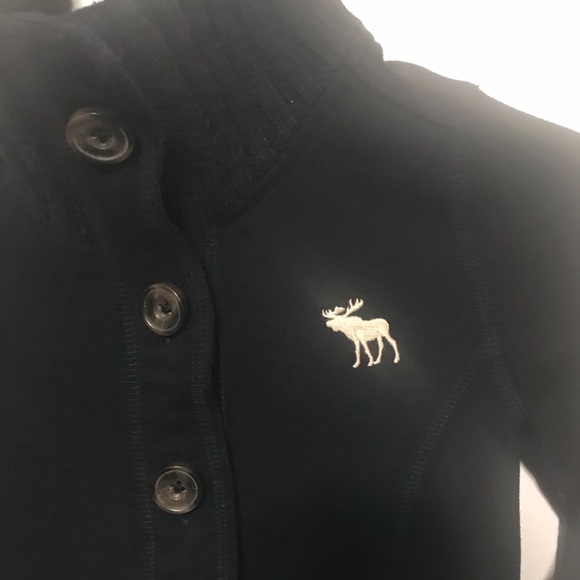 Sweater - Picture 1 of 4